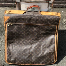 Absolutely Authentic Vintage LOUIS VUITTON Garment Bag - Tons Of Life Left In It ! - Well Loved Condition !