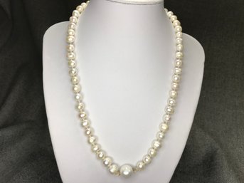 Gorgeous Genuine Cultured Baroque Pearl Necklace - Very Pretty Necklace With One Large Center Pearl - WOW !