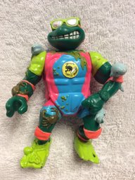 1990 Teenage Mutant Ninja Turtles Sewer Surfer Mike Action Figure