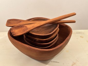 Danish Modern Goodwood 7 Piece Teak Salad Serving Set Bowls & Utensils