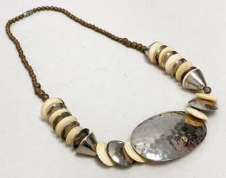 A Vintage Costume Necklace