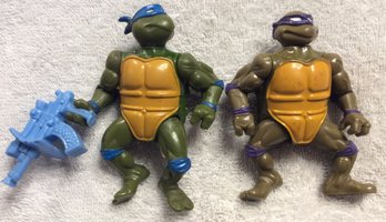 (2) 1988 Teenage Mutant Ninja Turtles Action Figures With 1 Weapon