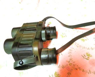 Field Bushnell Ensign Binoculars 7x25