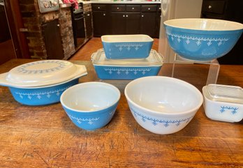 Mid Century Pyrex Bowls & Bakers In Snowflake Blue