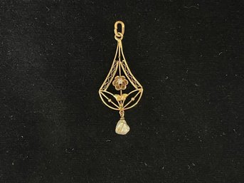 Antique 12K Gold Pendant With Small Diamond And Pearl