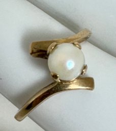 VINTAGE 10K GOLD BYPASS PEARL RING