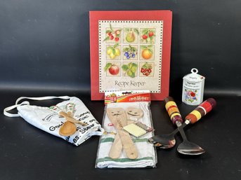 Kitchen Keepsakes: Recipe Binder, Salad Servers & More