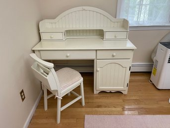 Youth Writing Desk With Hutch And Chair, Off White
