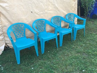 Set Of 4 Vinyl Lawn Chairs