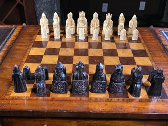 Incredible THE ISLE OF LEWIS Chess Set By The Regency Chess Company - Very Nice Set - Super High Quality