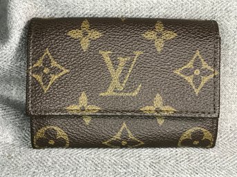 Absolutely Authentic LOUIS VUITTON Wallet / Change Purse / Card Case - The MOST Versatile Style LV Makes