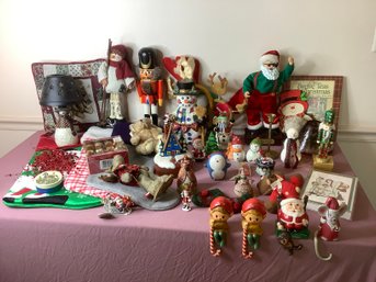 Mixed Christmas Decor Lot