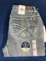 New 1 Pair Of Jeans By WallFlower Size 9/29 And A Pair Of White Capri St. Johns Bay Size 12