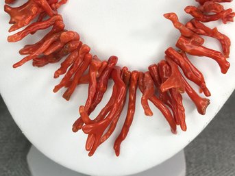 Lovely Vintage Red Spiny Coral Necklace - 18' Long - Very Nice Vintage Piece - No Two Pieces Are Alike !