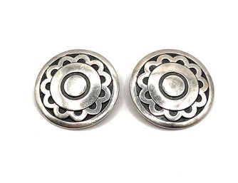 Vintage Sterling Silver Southwestern Style Ornate Circle Clip On Earrings