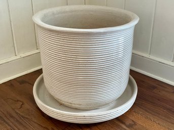 Large Ribbed Garden Pot