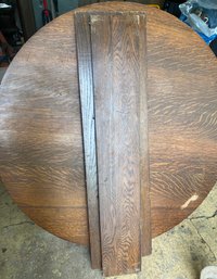 Heavy Pedestal Base Table With Three Leaves