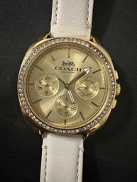 Coach New York Madison Wristwatch Gold Tone With Simulated Diamond Bezel Genuine Leather Band Chronograph.