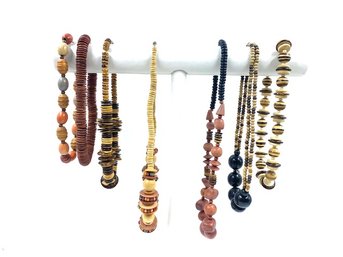7 Interesting Wooden Bead Necklaces