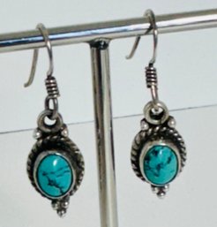 VINTAGE STERLING SILVER TURQUOISE DANGLE EARRINGS