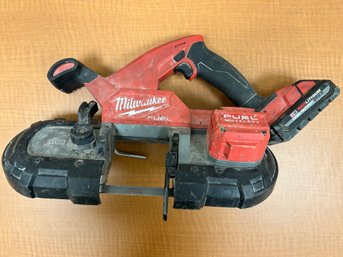 Milwaukee FUEL Cordless Bandsaw TESTED