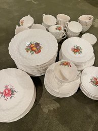 A Varied Collection Of Spode England China - Dinner, Salad, Lunch, B&B Plates, Tea Cups And Saucers