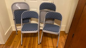 Folding Padded Metal 18x29x19 Chairs 18in To Seat Like New