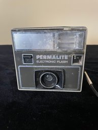 Vintage Imperial Permalite Electronic Flash Camera