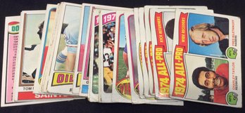 Lot Of (31) Vintage 1970s Topps Football Cards - M