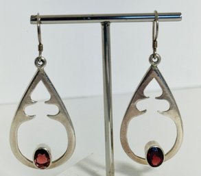 PRETTY STERLING SILVER AND GARNET DANGLE EARRINGS