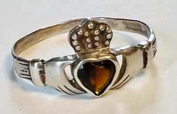 VINTAGE STERLING SILVER CELTIC CLADDAUGH RED STONE RING