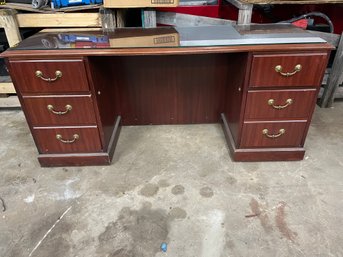 Knee Hole Office Desk.