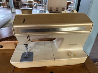 Beautiful Sewing Machine Table With Singer Futura  II Model 920 Sewing Machine