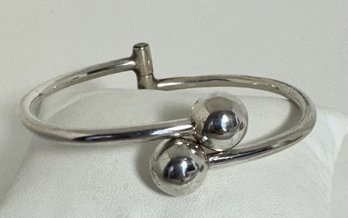 STERLING SILVER BYPASS BALL END BRACELET