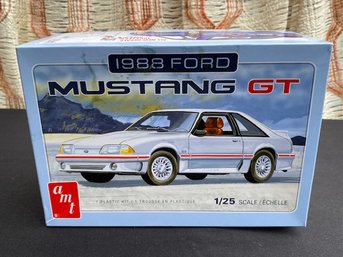 AMT 1988 Ford Mustang GT Model Kit