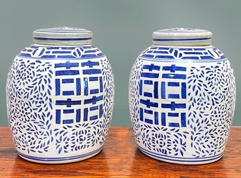 A Pair Of Vintage Chinese Export Lidded Ginger Jars