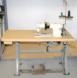 Working Juki DDL-8500 Sewing Machine And Base