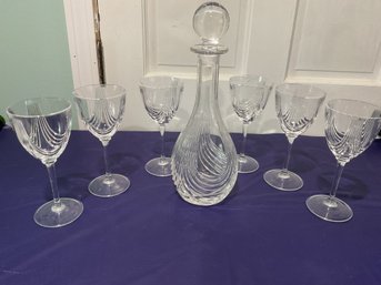 Vintage Crystal Decanter With 6 Wine Glasses