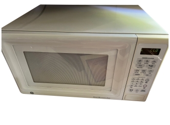 Small Vintage White GE Sensor Microwave Oven With Control Pad