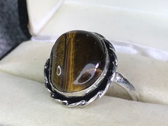 Lovely Sterling Silver / 925 Ring With Highly Polished Tiger Eye Cocktail Ring - Very Pretty - Brand New !