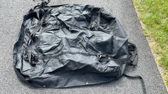 A ZOOM Black Nylon Roof Bag Zip Closure With Snaps