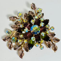 BEAUTIFUL VINTAGE GOLD TONE PURPLE RHINESTONE FLORAL SPRAY BROOCH