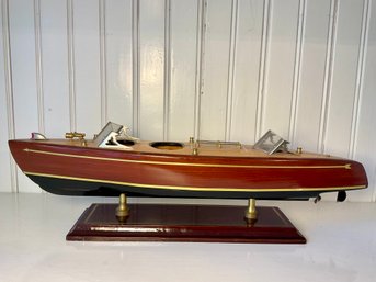 Reproduction Model Speed Boat