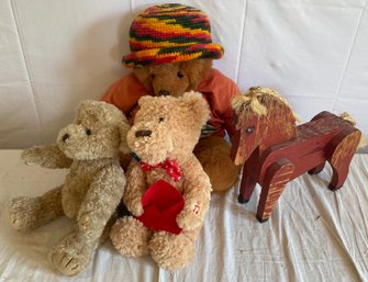 Three Bears And Wooden Horse