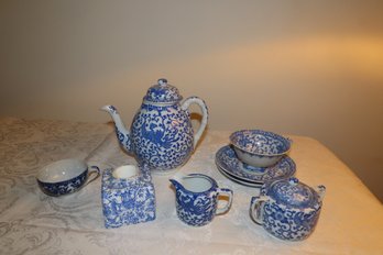 Lot Of Various Pieces Occupied Japanese China In Blue And White Phoenix Pattern