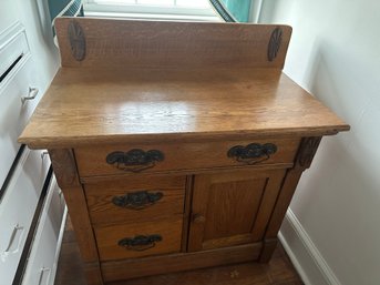 Beautiful Oak Commode