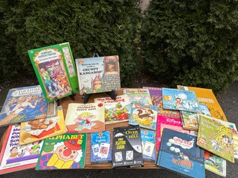Book Lot 12 Of 20: Childrens Books