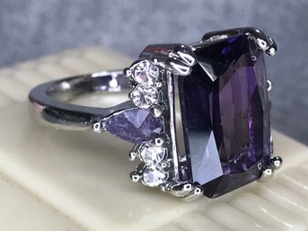 Fabulous Brand New Ring Sterling Silver / 925 With Amethyst And Sparkling White Zircons - Very Pretty !