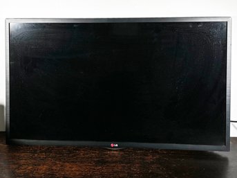 A 30' LG Flat Screen Wall Mount TV