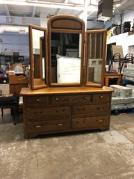 Burlington Furniture Oak Vanity Dresser With Mirror
